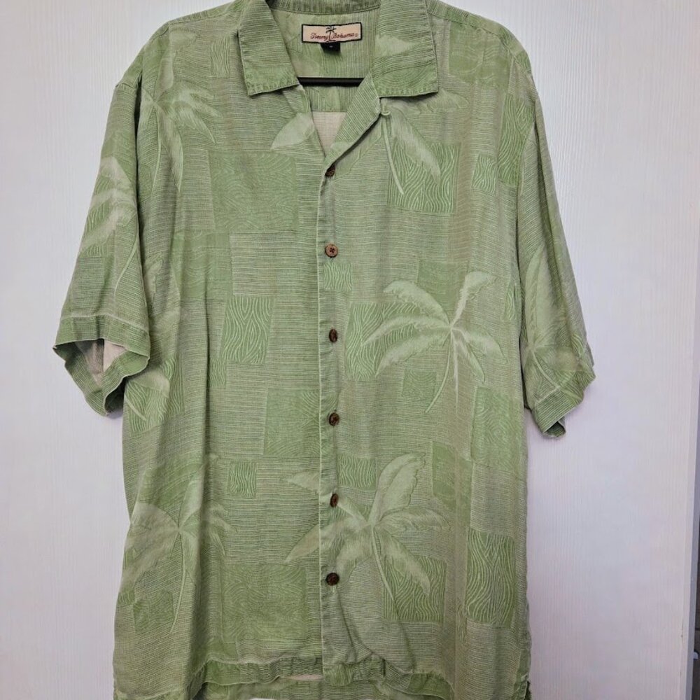 Men's Tommy Bahama green silk S/S shirt with palm design‎ Size M